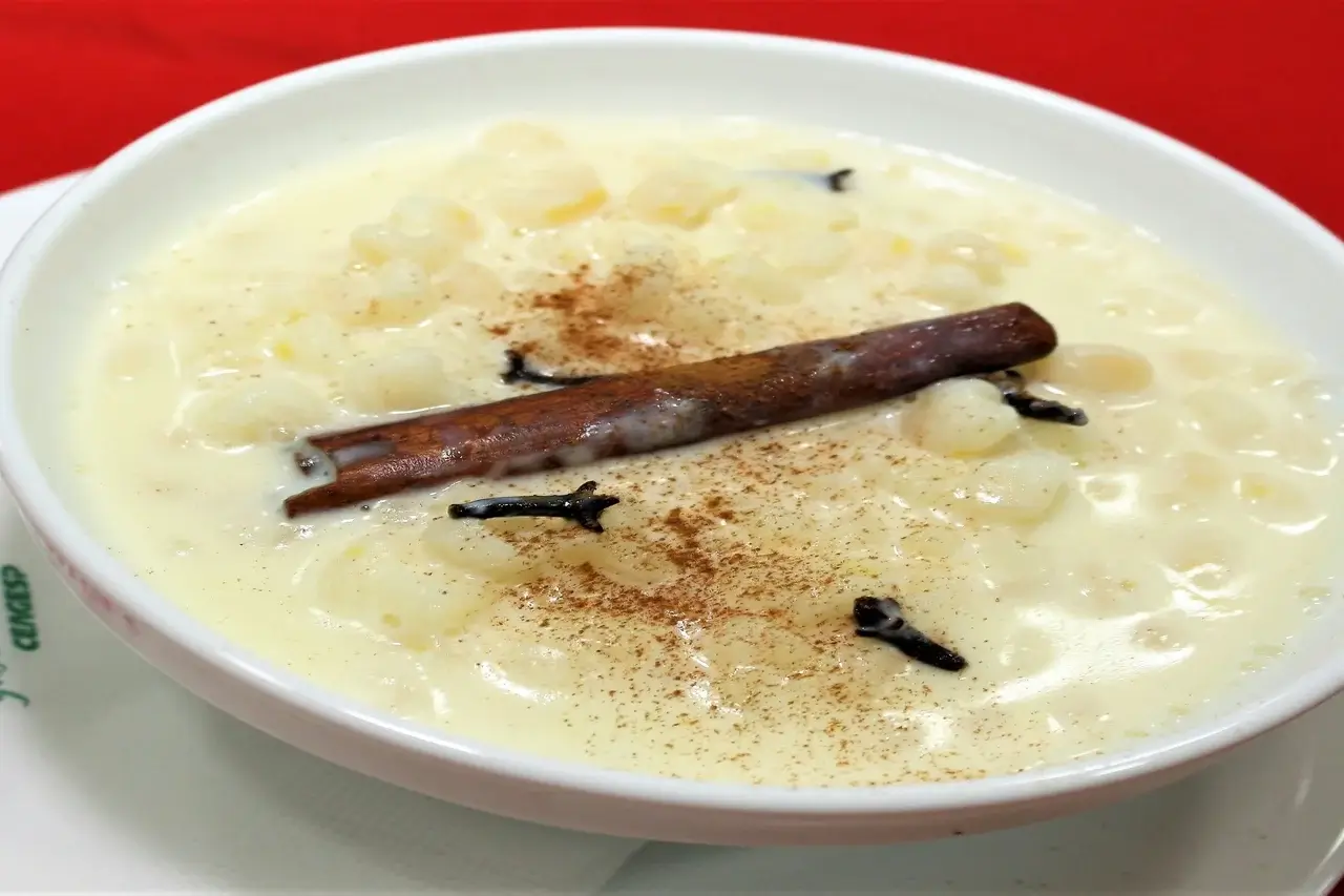Canjica Cremosa com Leite Condensado e Coco - Receittas